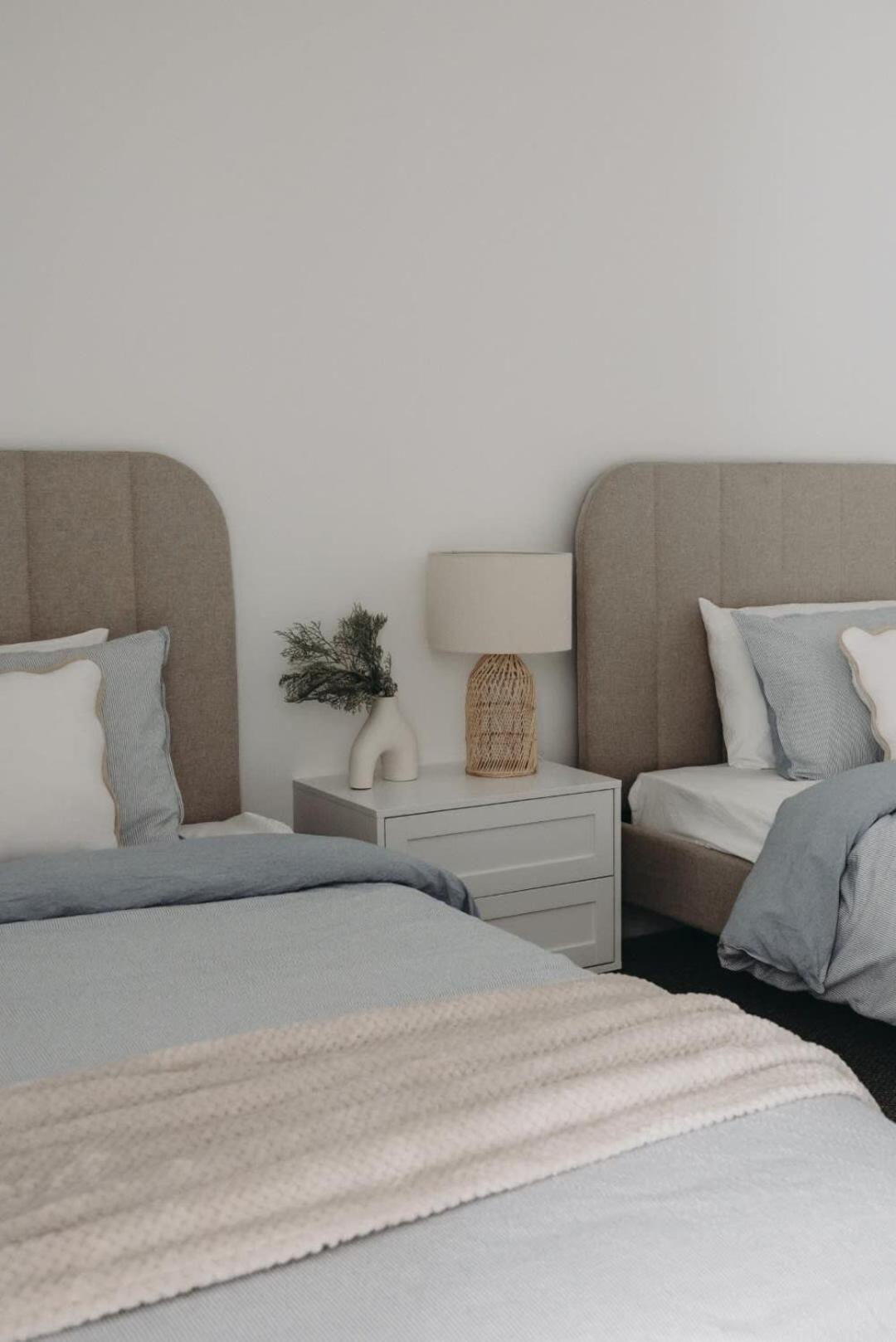 Macquarie - Sleek & Stylish, Countryside Views