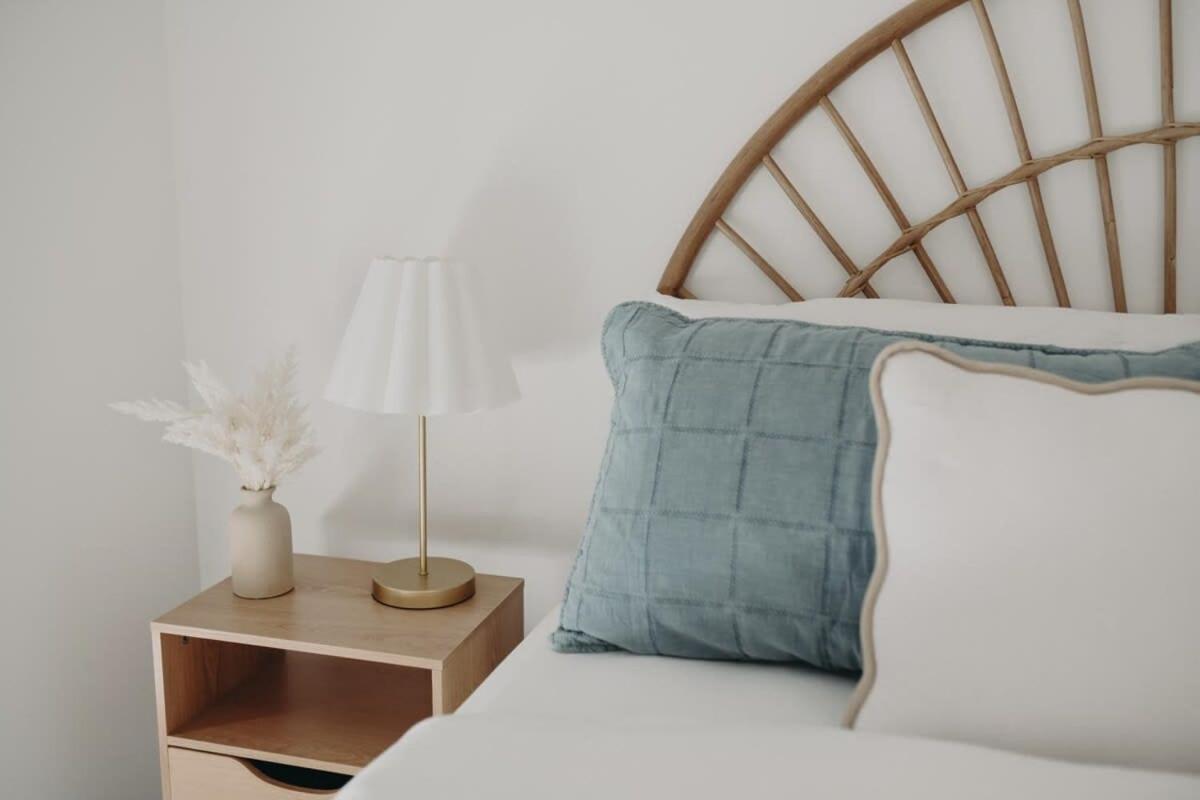 Macquarie - Sleek & Stylish, Countryside Views
