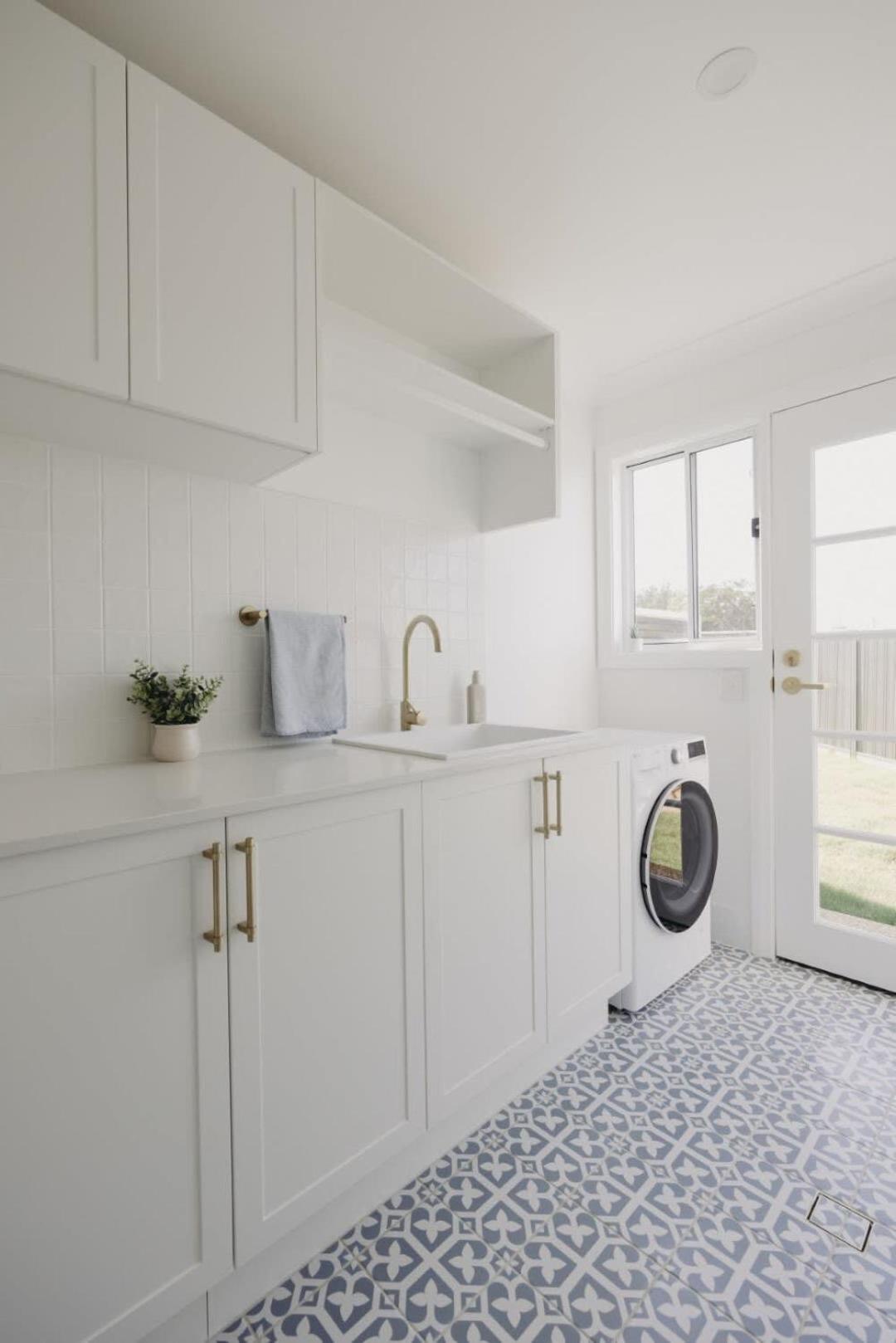 Macquarie - Sleek & Stylish, Countryside Views