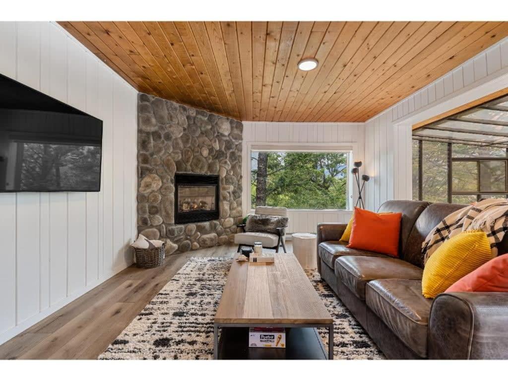 Bearfoot Lodge I Ping Pong I Sleeps 16 I Games I