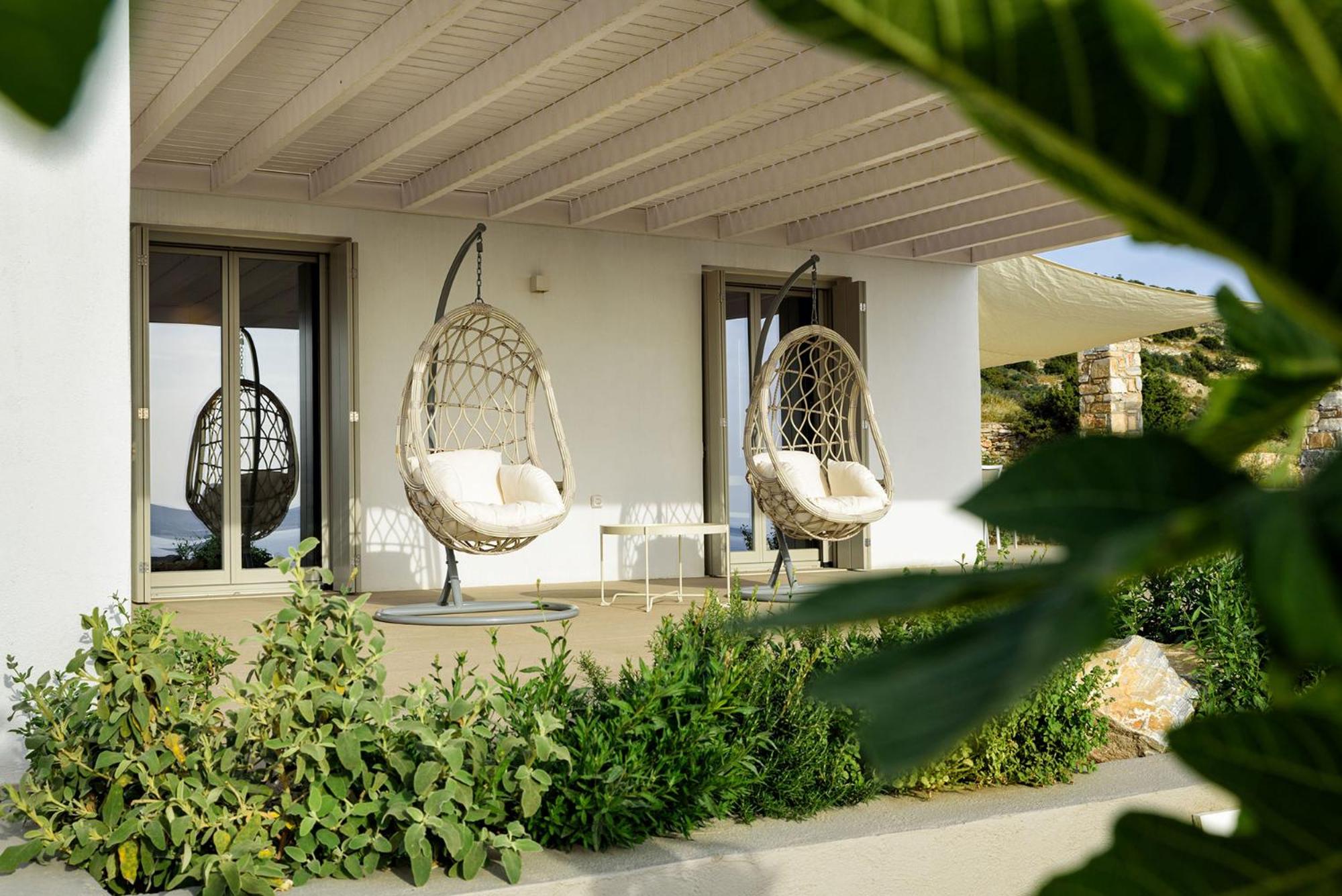 Outstanding new villa with great pool area and panoramic sea view