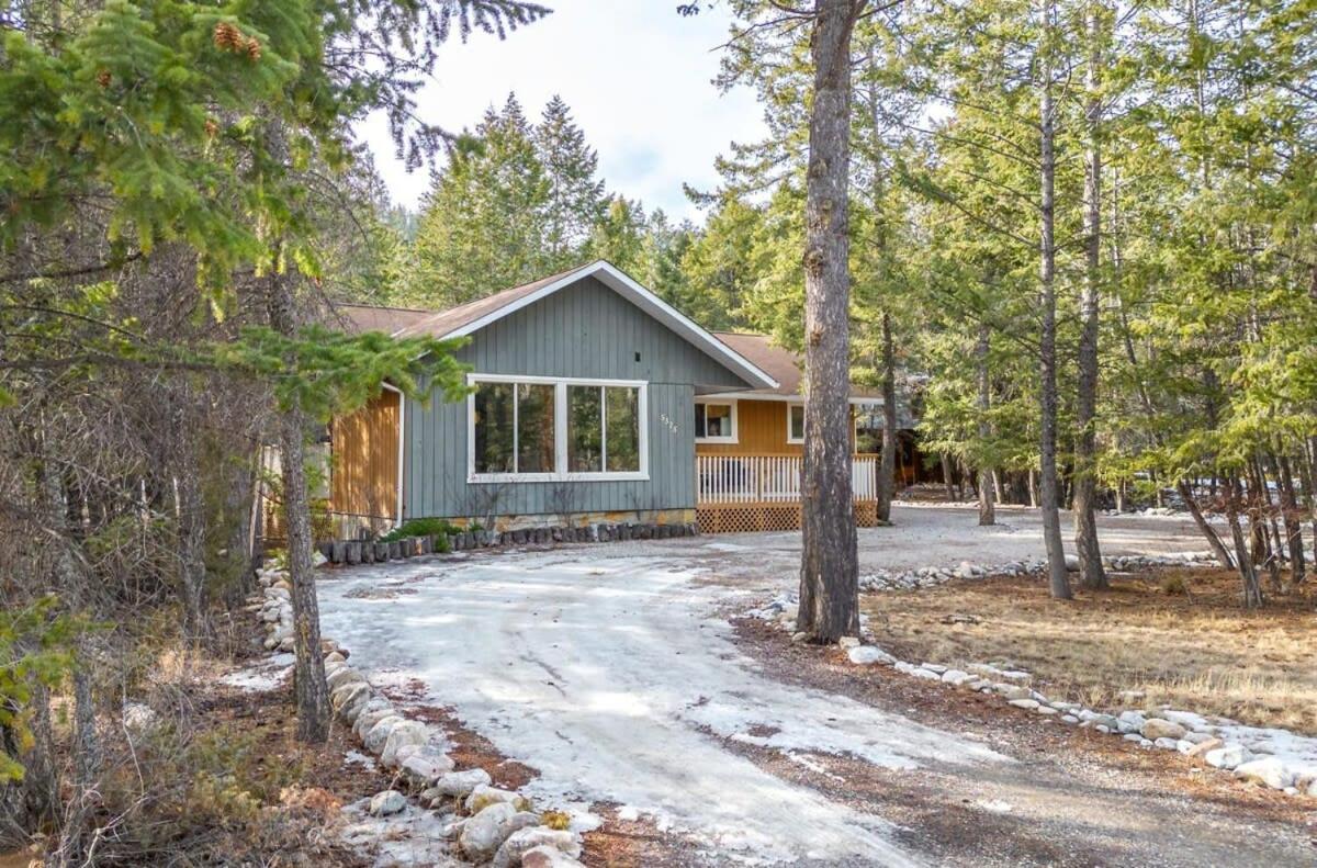 The Sleeping Moose I Fireplace I Pool Table I TV