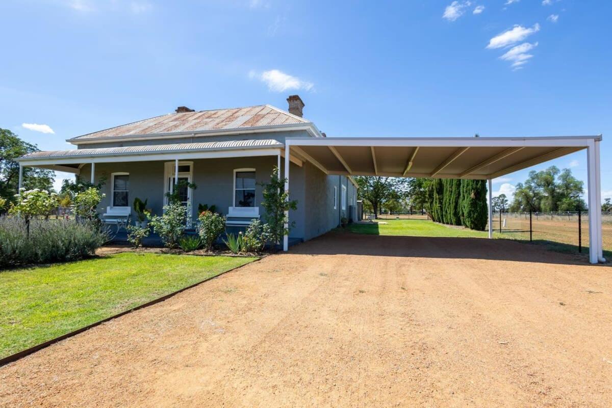 Boothenba Cottage - Heritage Farm Stay, Firepit