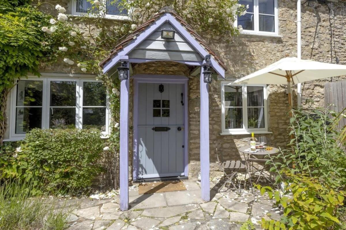 Idyllic Cottage in Dorset Garden & Parking view 3