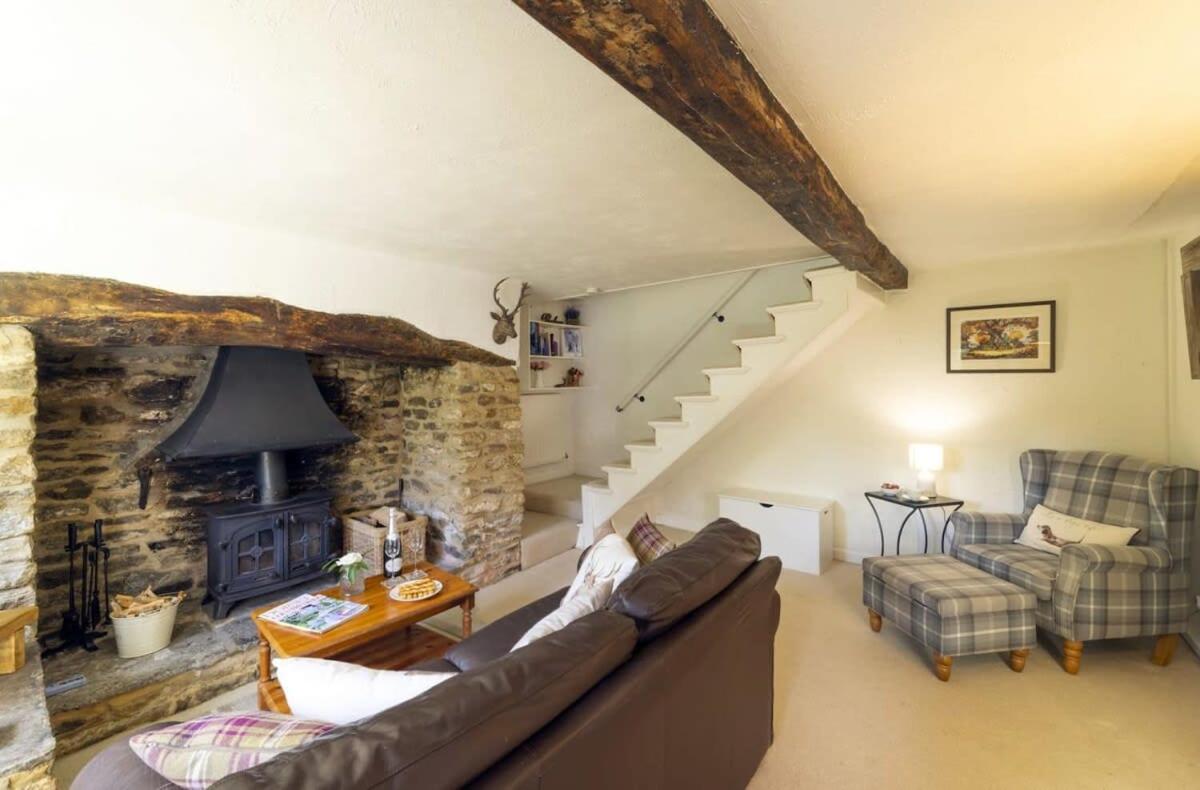 Idyllic Cottage in Dorset Garden & Parking view 4