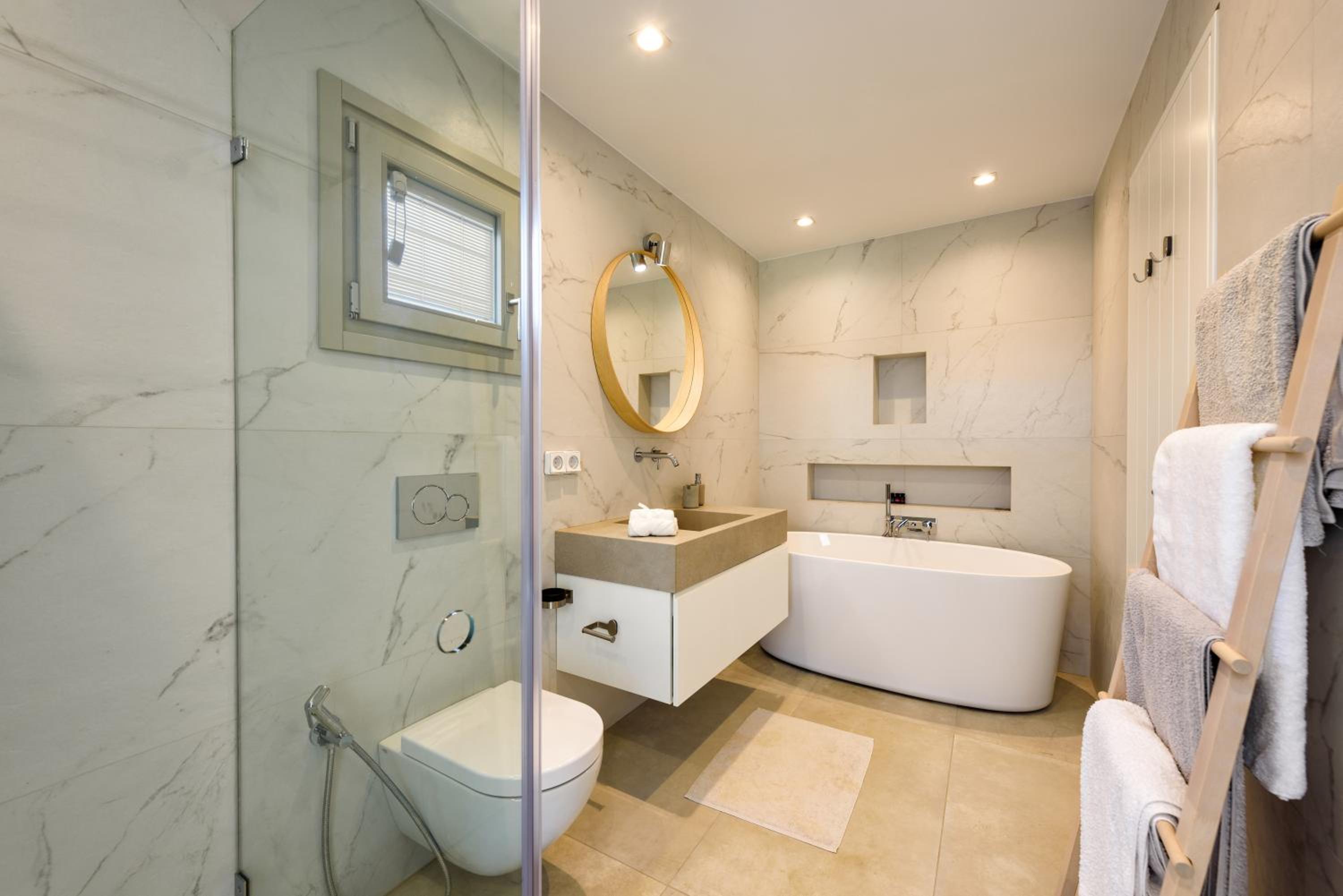 Outstanding new villa with great pool area and panoramic sea view