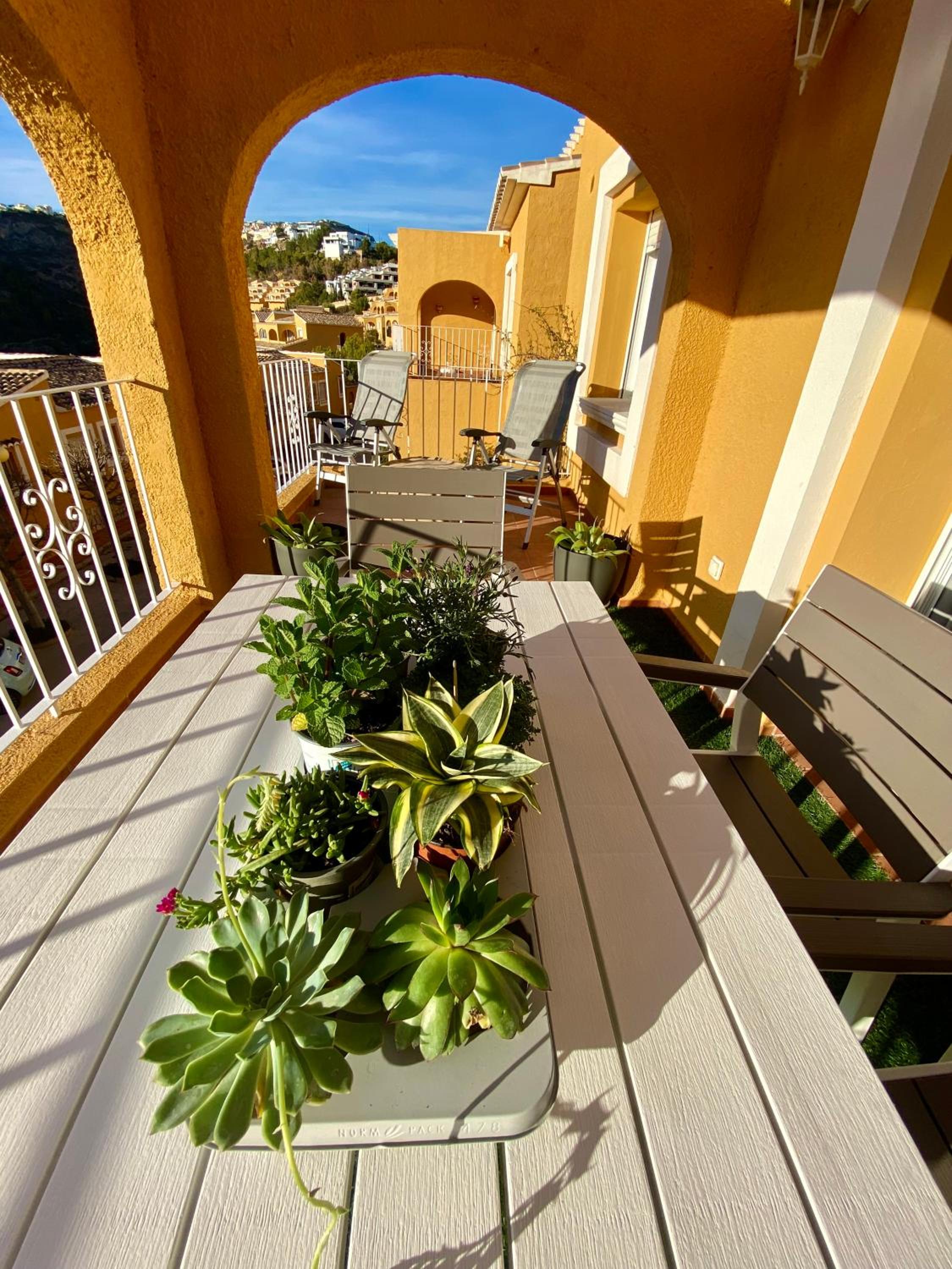 Montacala Holidays House