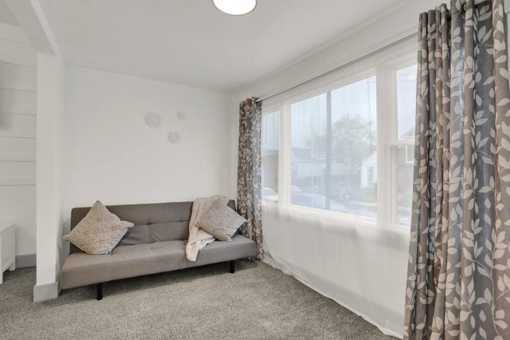 Charming Home in Fountain Square view 4