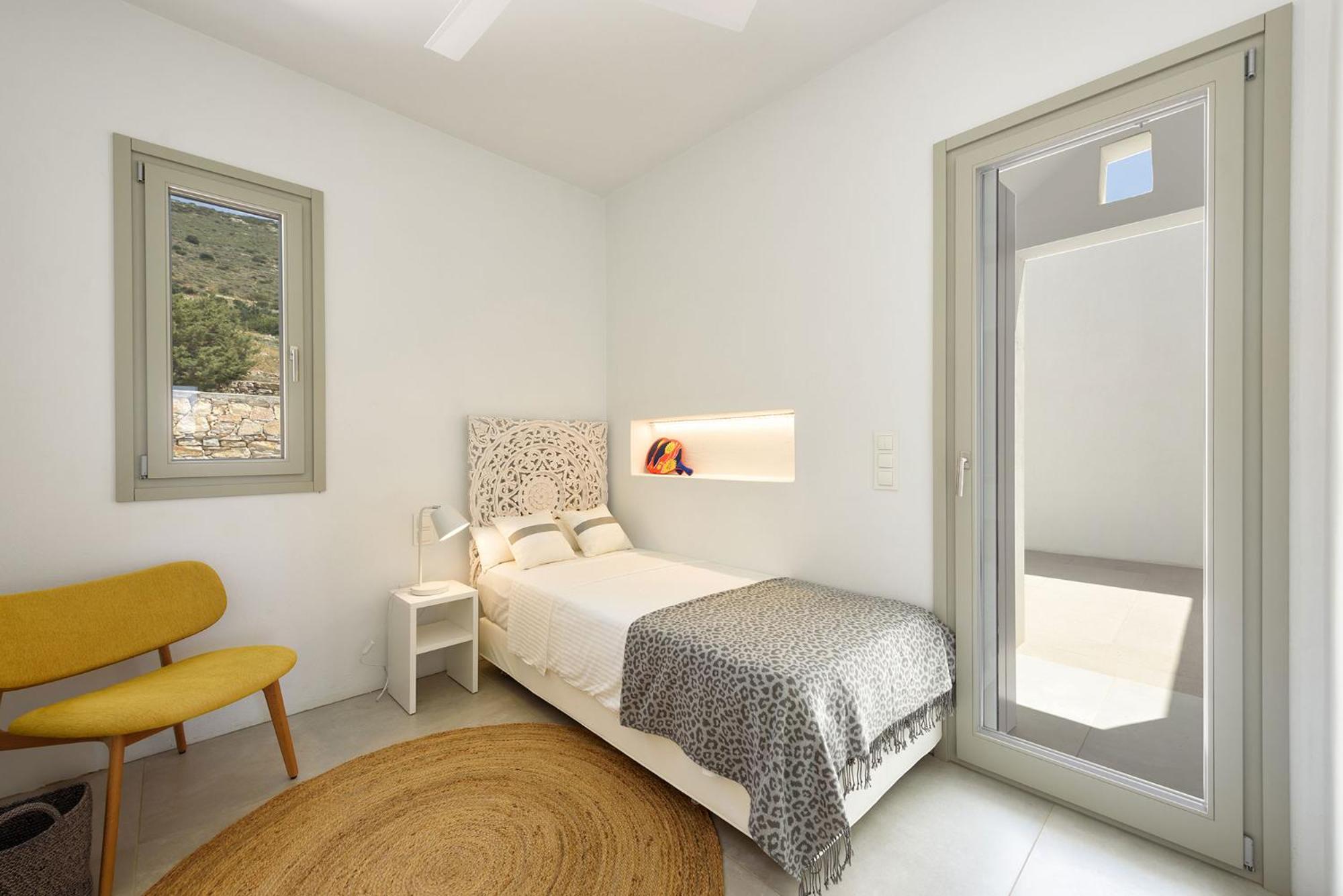 Outstanding new villa with great pool area and panoramic sea view