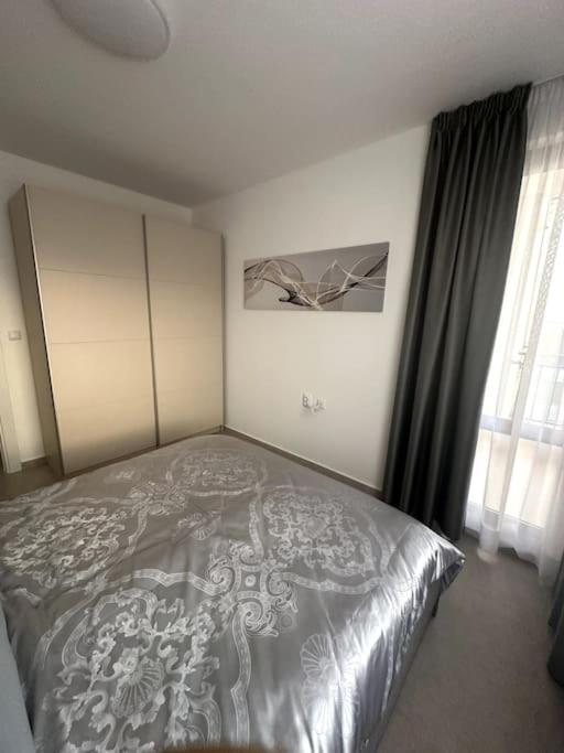 Premium Ferienwohnung SWETI WLAS Polarstar Beach Luxury Apartment 150 m zum Strand Pool 3 Balkone Meeresblick Google TV bis zu 6 Personen