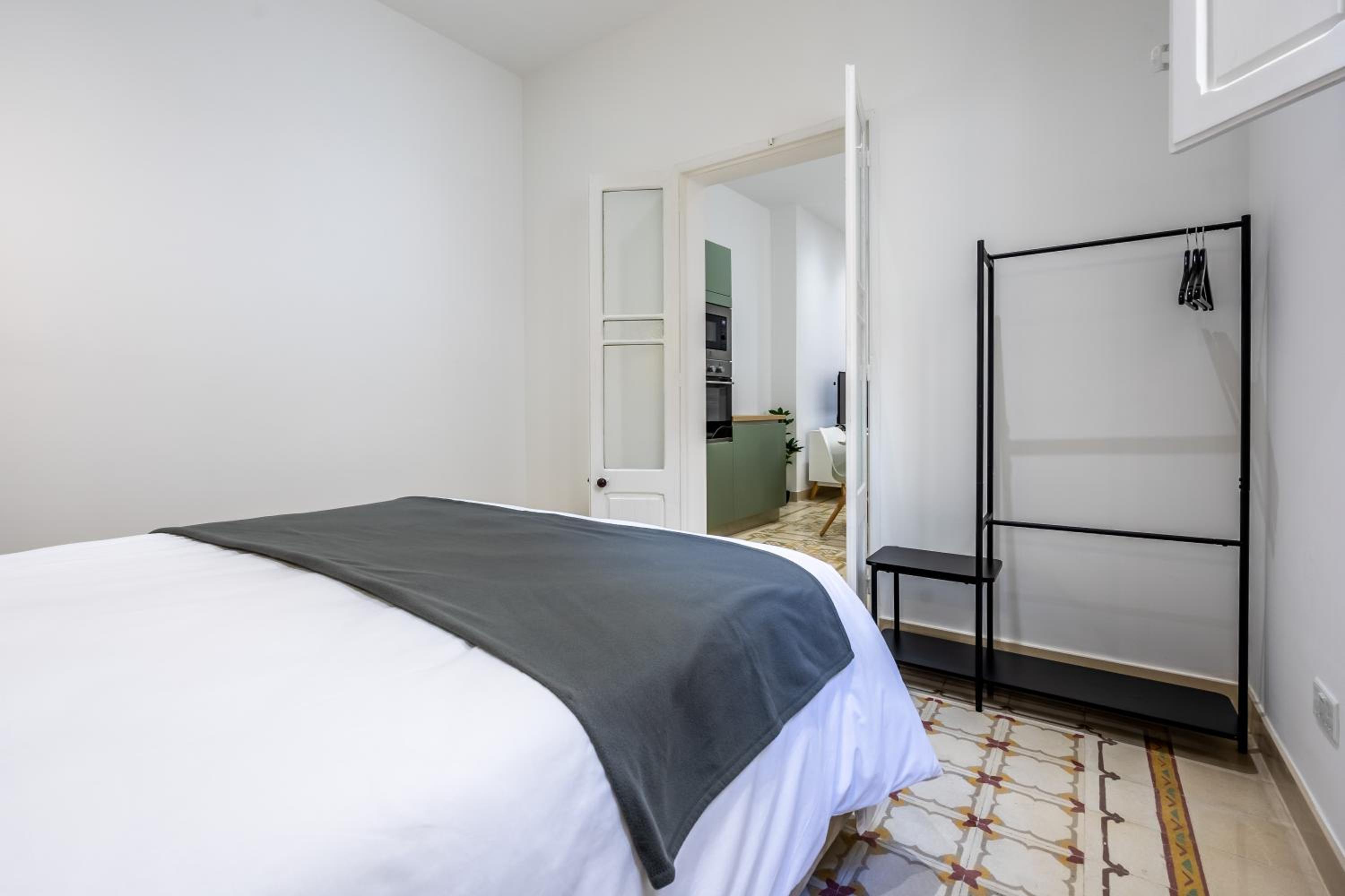 Modern luxury apt, a stone throw away to Valletta view 4