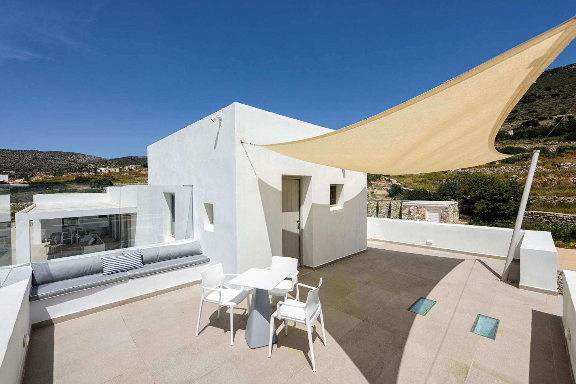 Outstanding new villa with great pool area and panoramic sea view