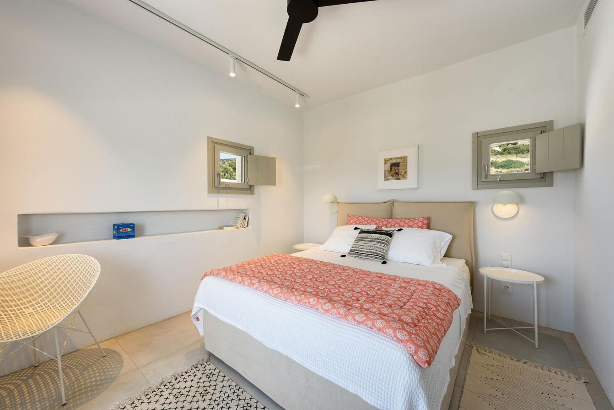Outstanding new villa with great pool area and panoramic sea view