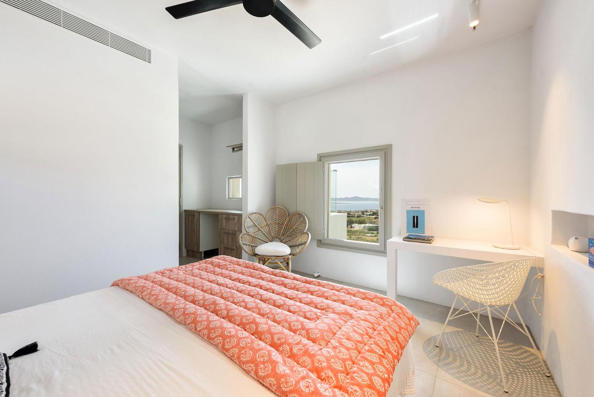 Outstanding new villa with great pool area and panoramic sea view