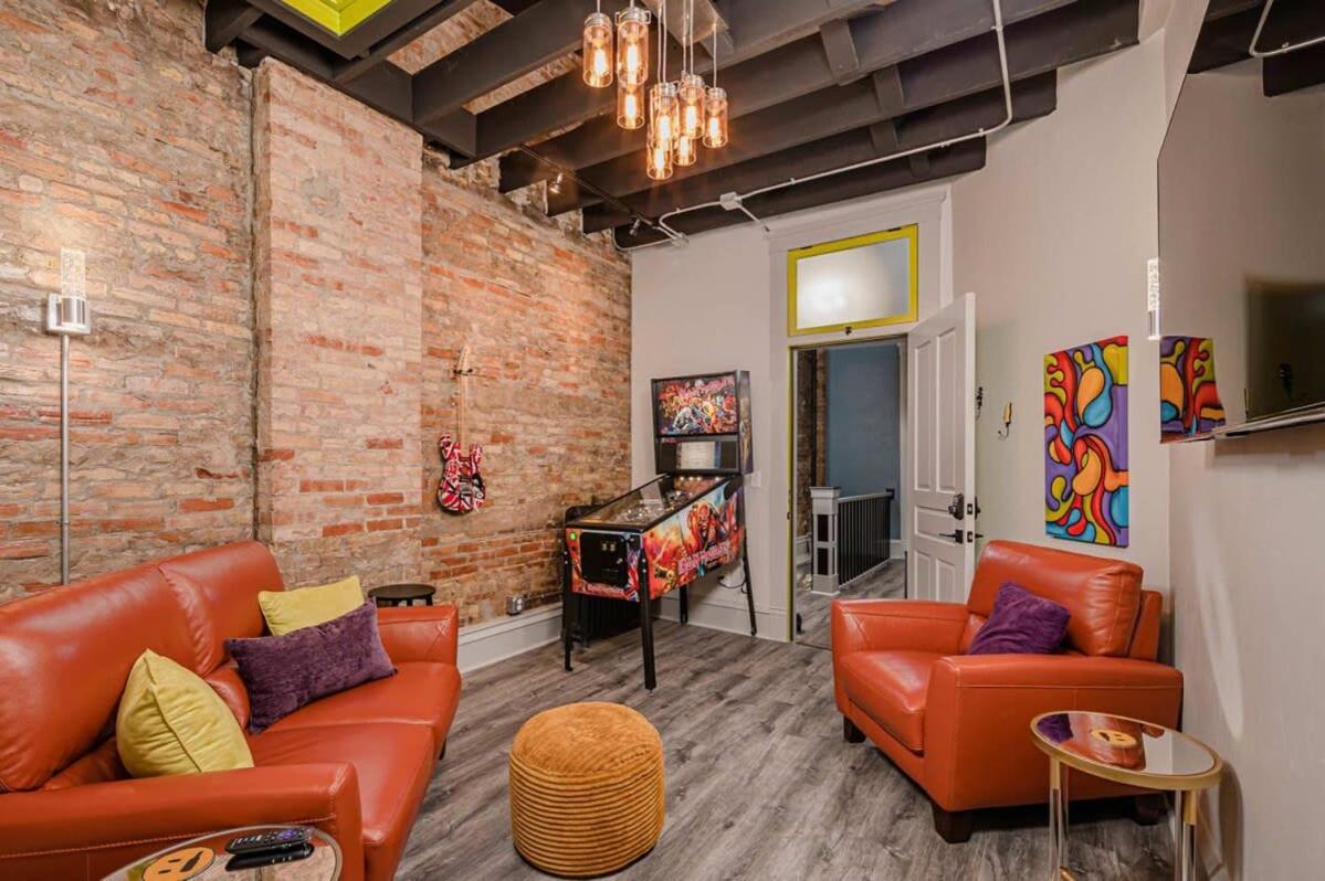 Hotel ᴘɪɴʙᴀʟʟ ᴘᴇɴᴛʜᴏᴜꜱᴇ - Image 1