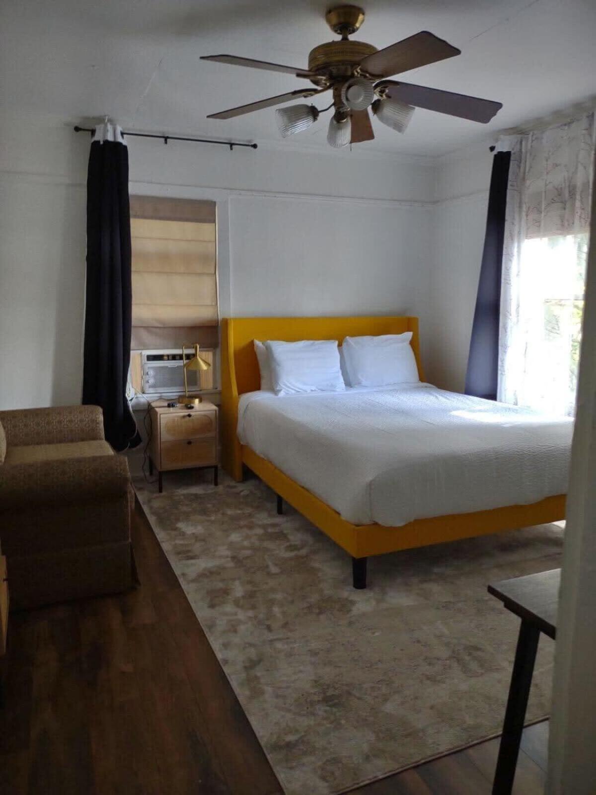 Corporate Comfort in Freetown - Port Rico: Spacious Homes for Work Crews view 2