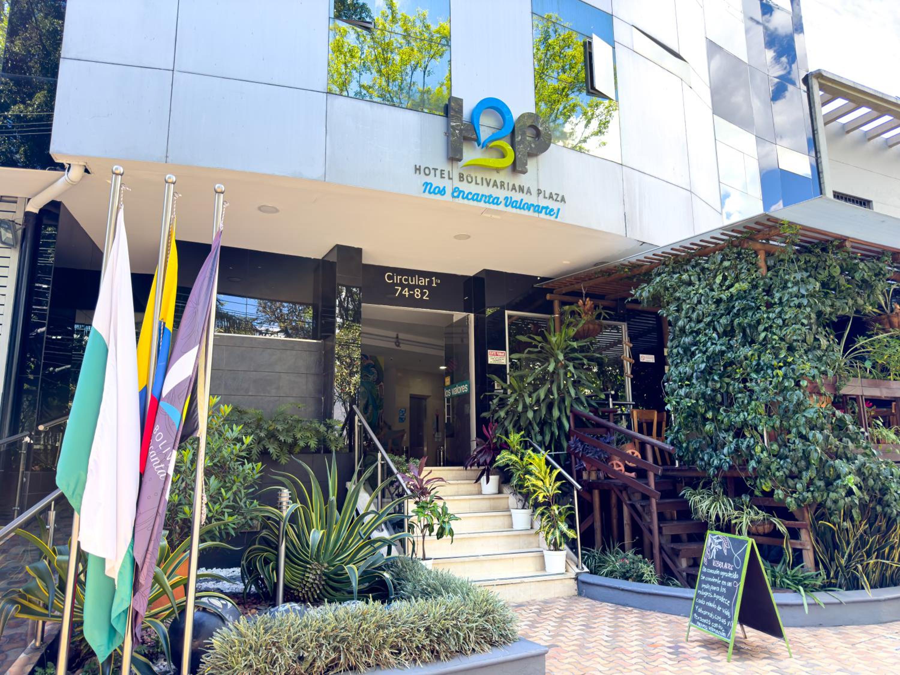 Hotel Bolivariana Plaza Medellin - Image 1