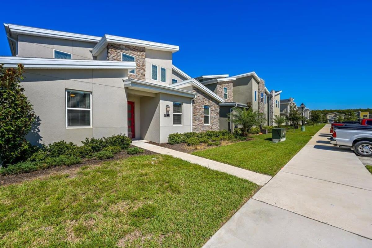 Family Paradise Space Themed Perfect Location view 3