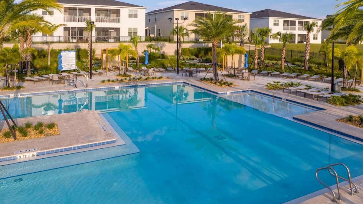 Beautiful & Spacious 3-Bed Condo Champions Gate