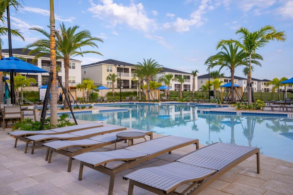 Beautiful & Spacious 3-Bed Condo Champions Gate