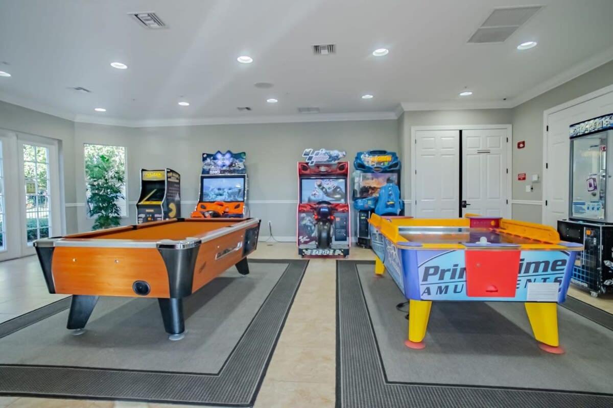 Prime Location-Spacious Condo for 8 Guests