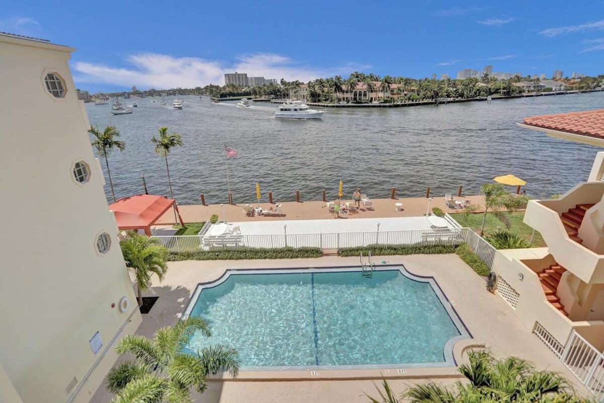 Fort Lauderdale Yacht & Beach Club 412 view 4