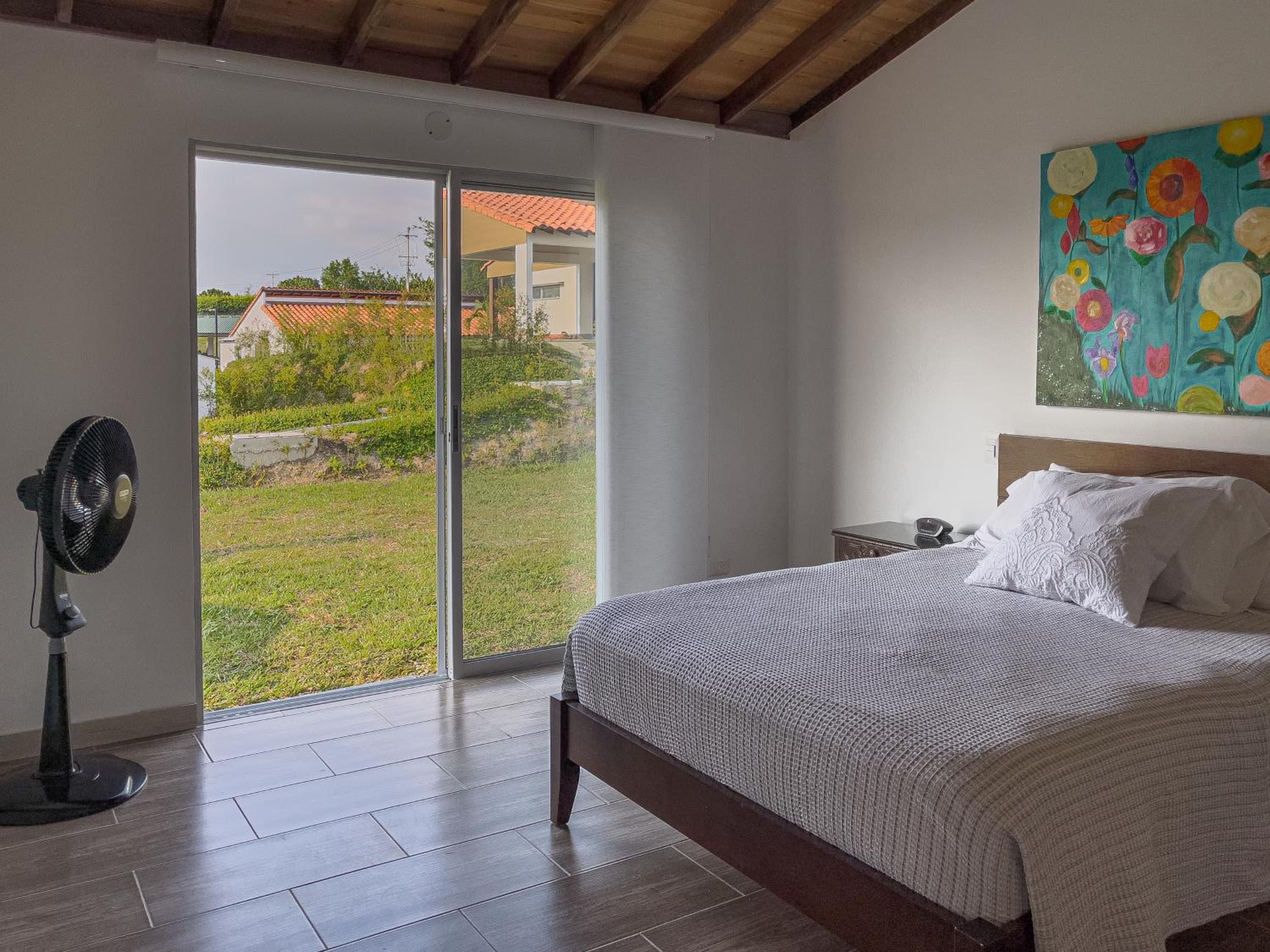 Casa Campestre Nueva y Familiar + Jacuzzi + Wifi