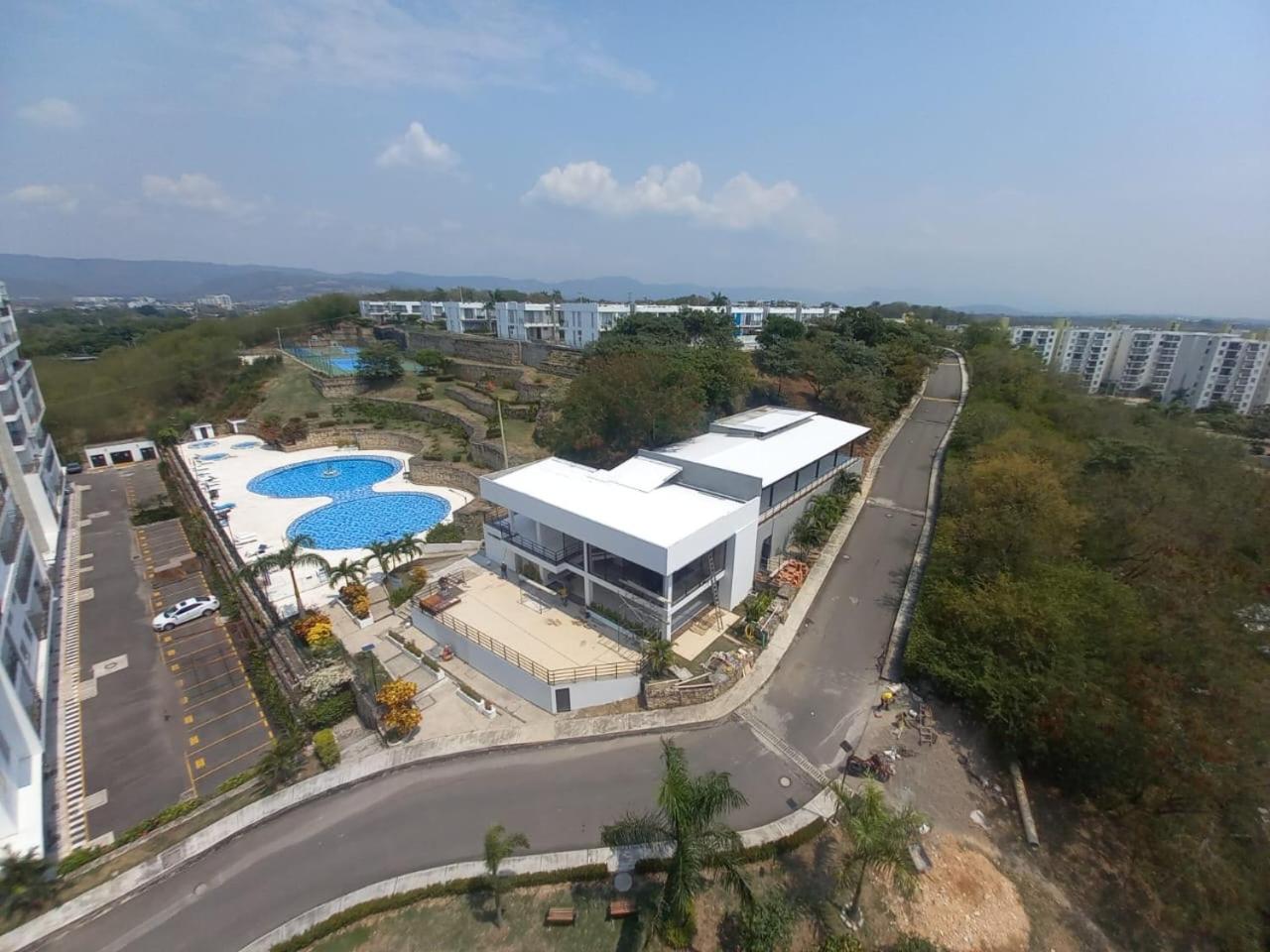 Girardot Deluxe view 2