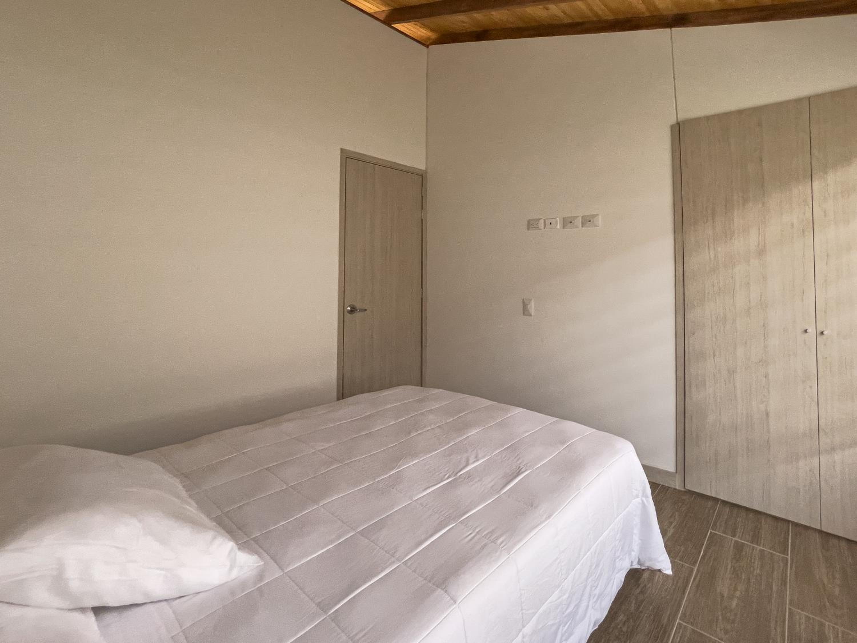 Casa Campestre Nueva y Familiar + Jacuzzi + Wifi