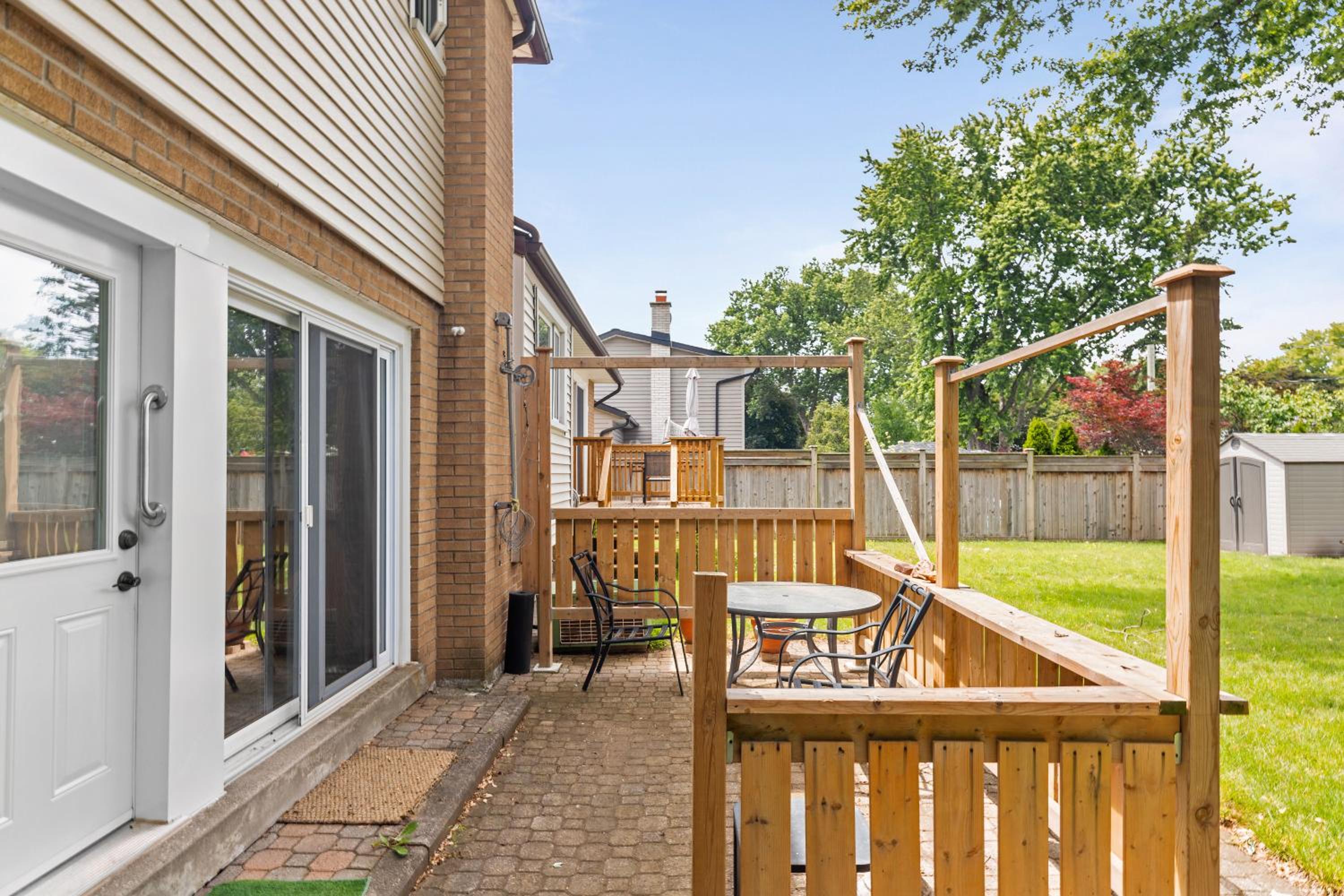 3 BR Oakville House Picturesque Neighbourhood - Property Image 18