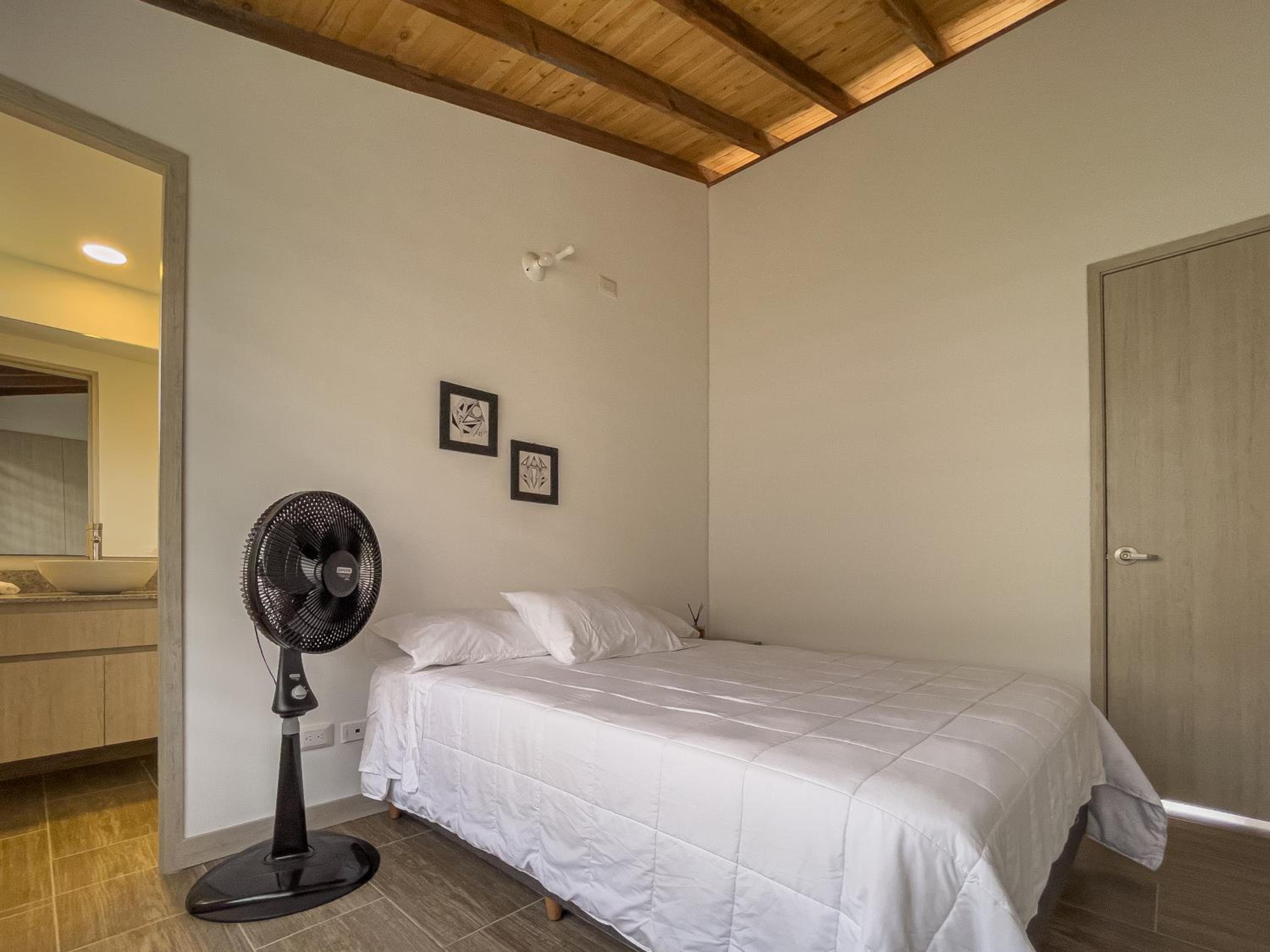 Casa Campestre Nueva y Familiar + Jacuzzi + Wifi