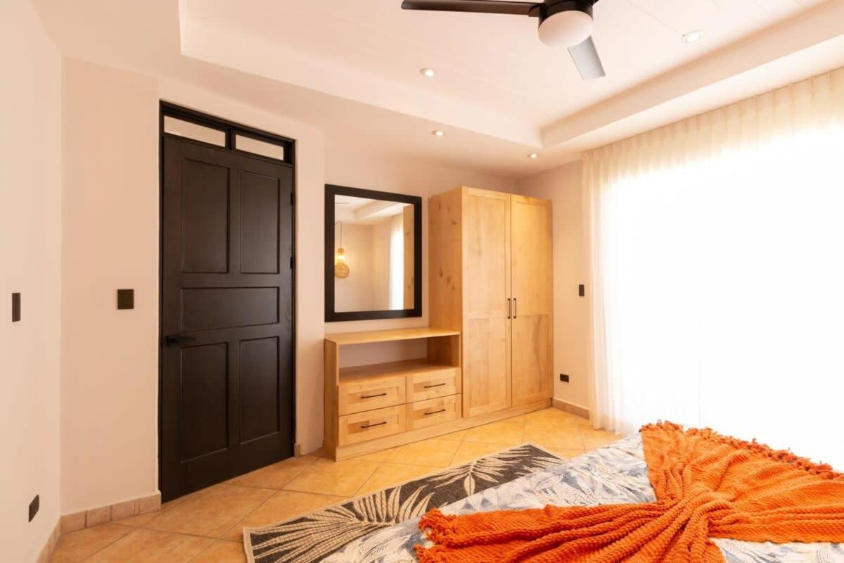 2-Bedroom Mountaintop Apartment with Incredible Ocean View