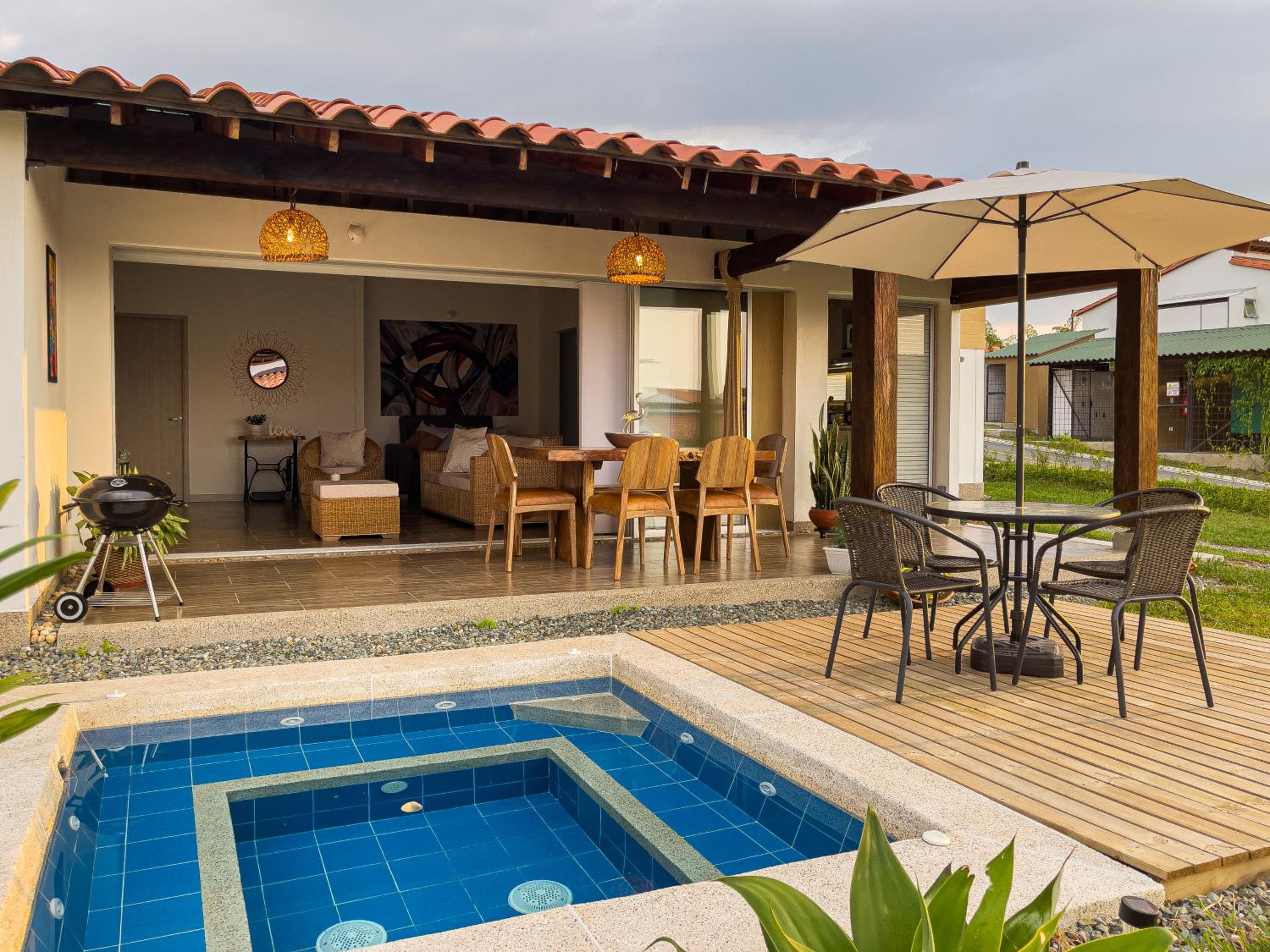 Casa Campestre Nueva y Familiar + Jacuzzi + Wifi