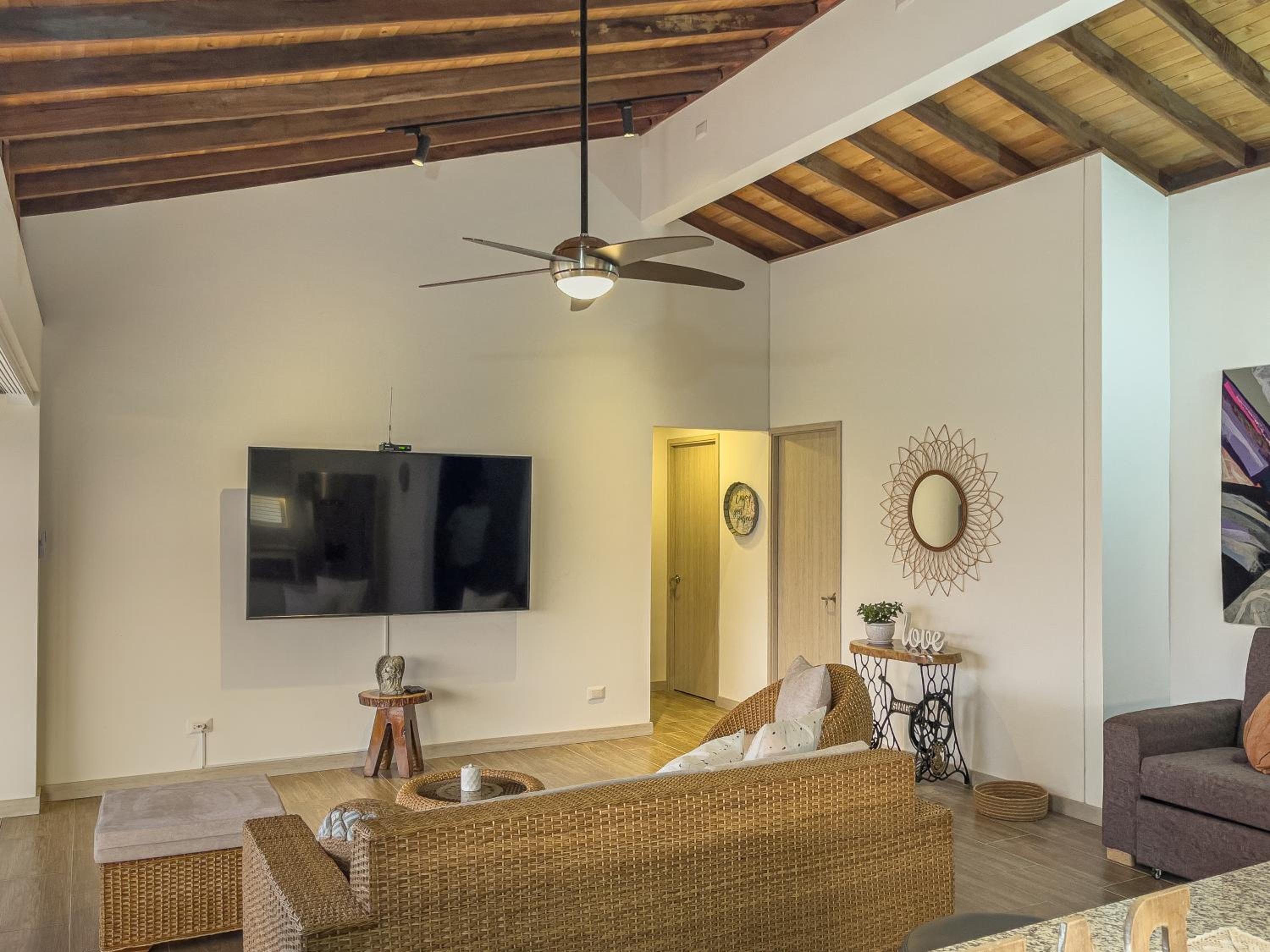 Casa Campestre Nueva y Familiar + Jacuzzi + Wifi