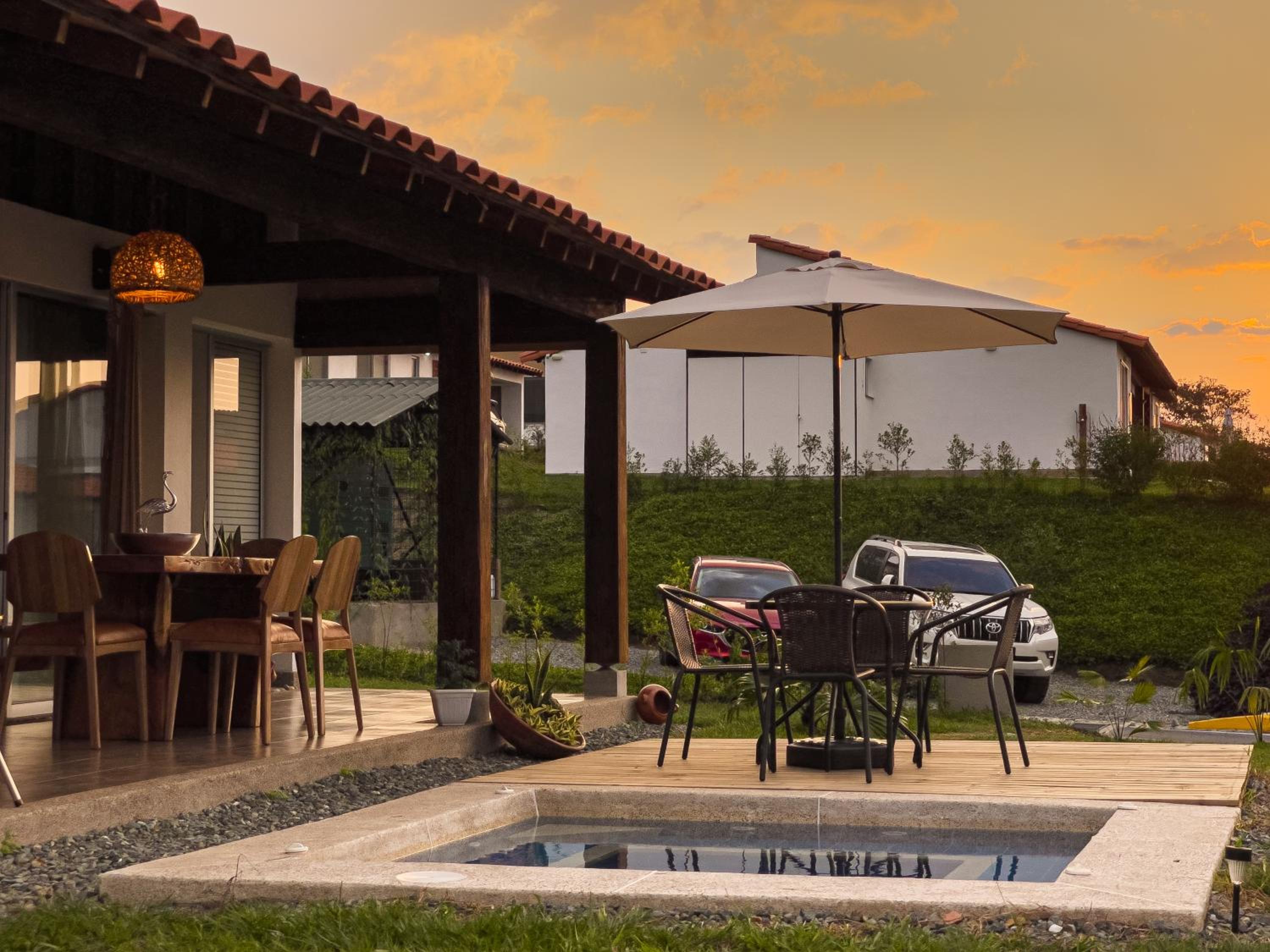 Casa Campestre Nueva y Familiar + Jacuzzi + Wifi