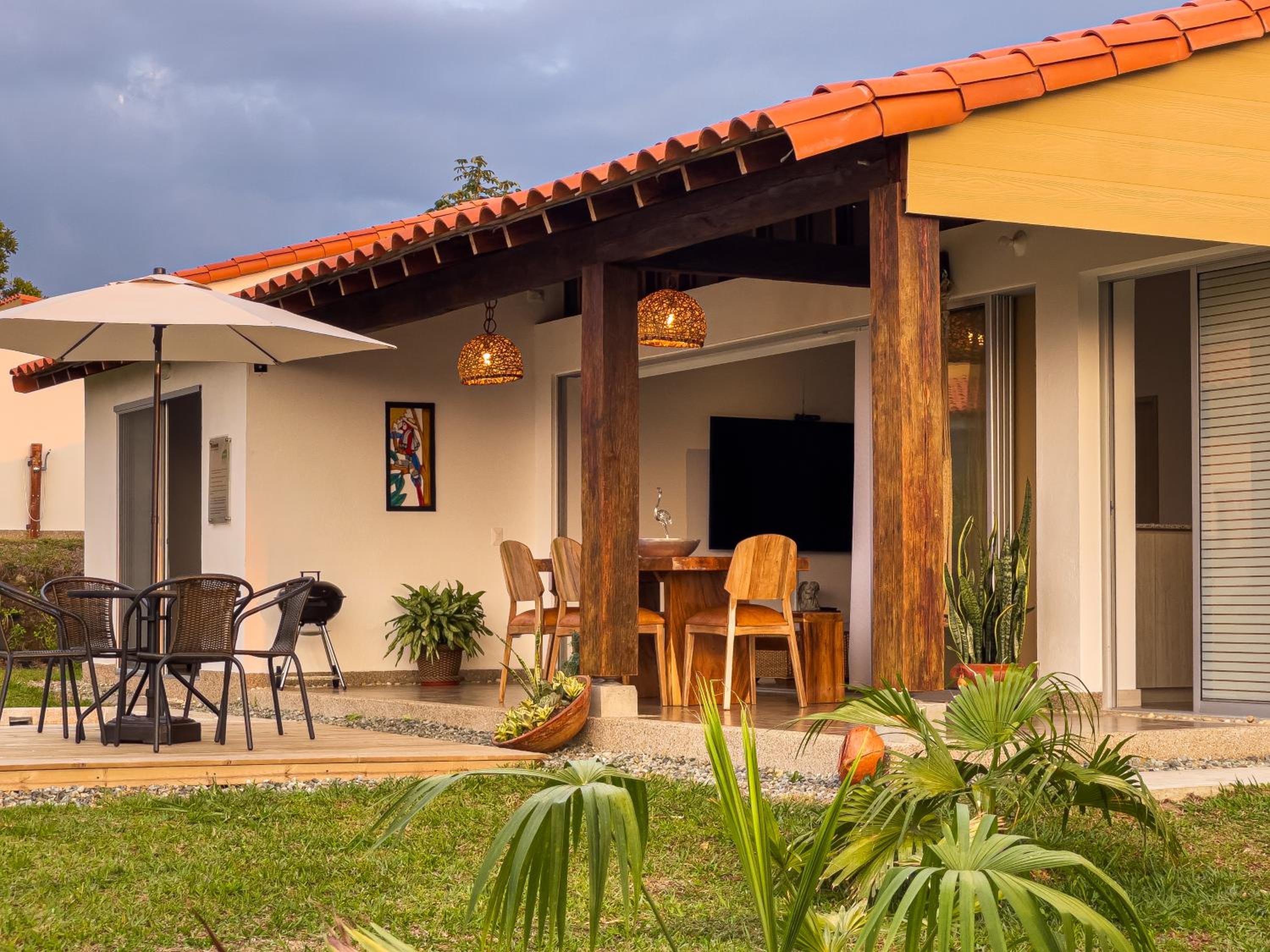 Casa Campestre Nueva y Familiar + Jacuzzi + Wifi