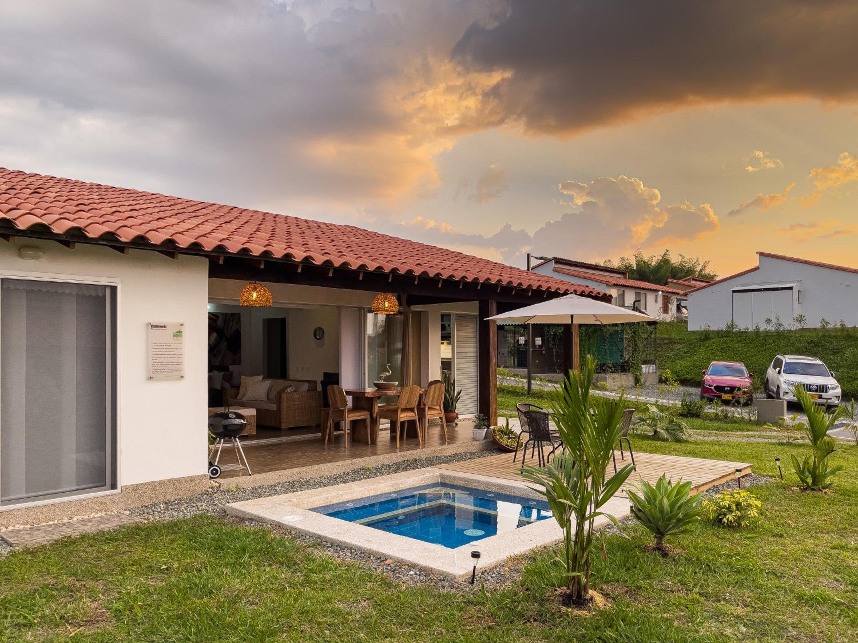 Casa Campestre Nueva y Familiar + Jacuzzi + Wifi