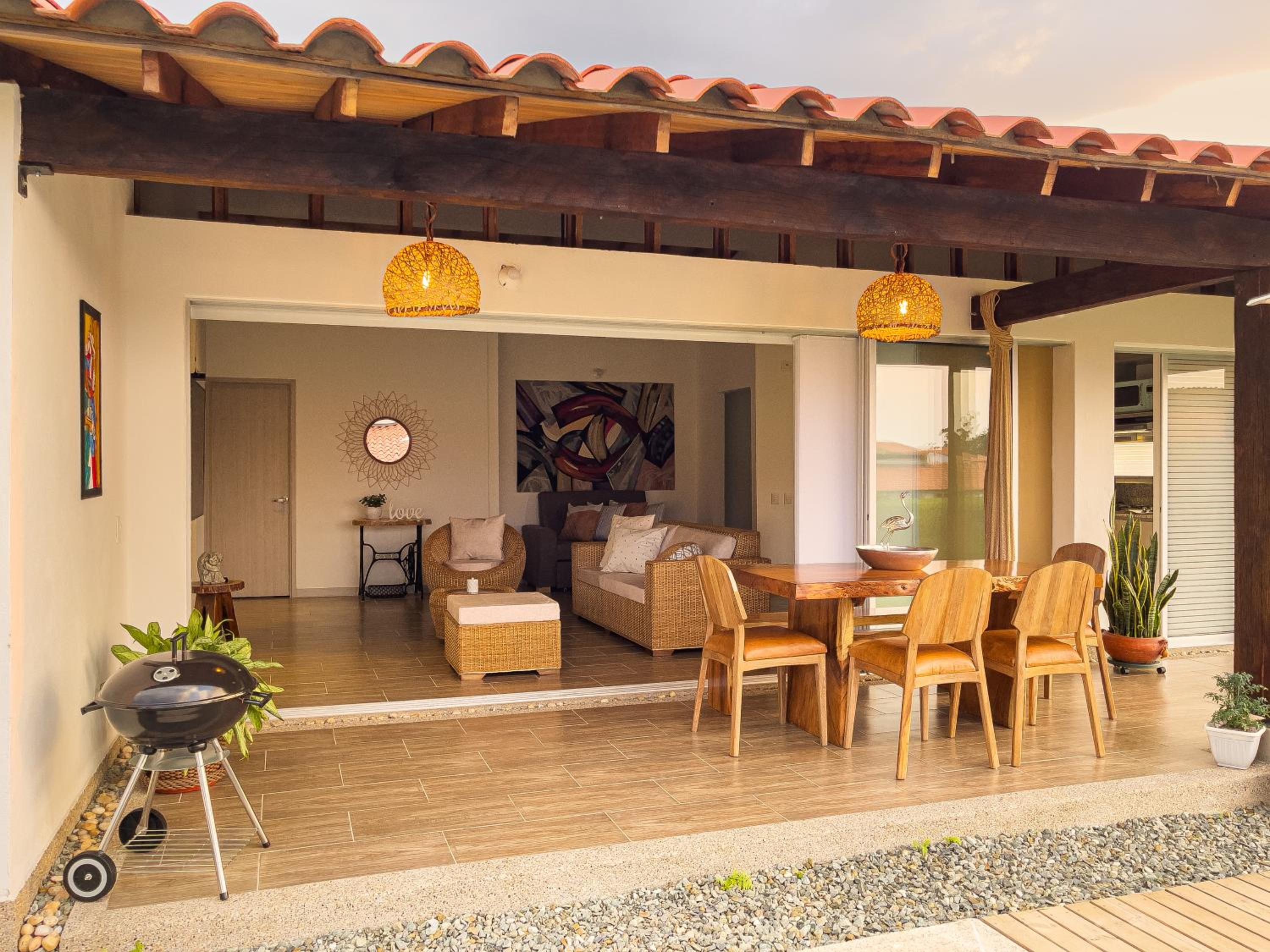 Casa Campestre Nueva y Familiar + Jacuzzi + Wifi
