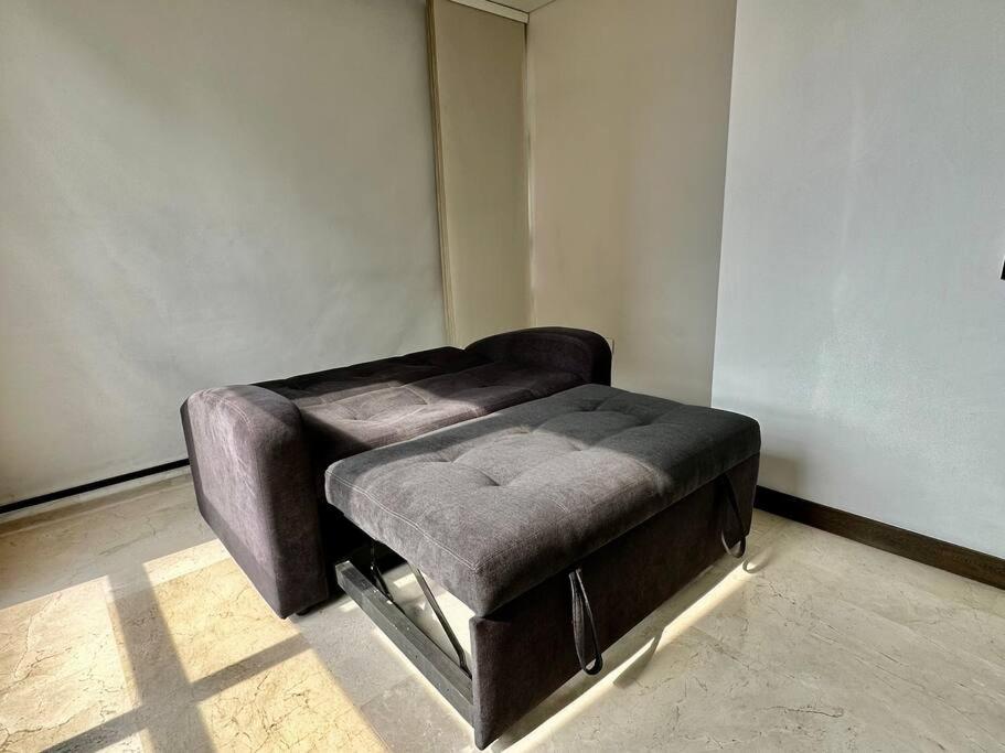 702 Beautiful and spacious apartment in El Poblado