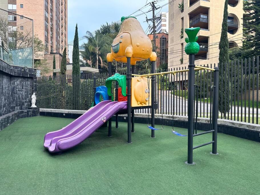 702 Beautiful and spacious apartment in El Poblado