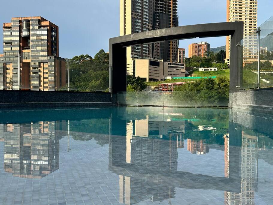 702 Beautiful and spacious apartment in El Poblado