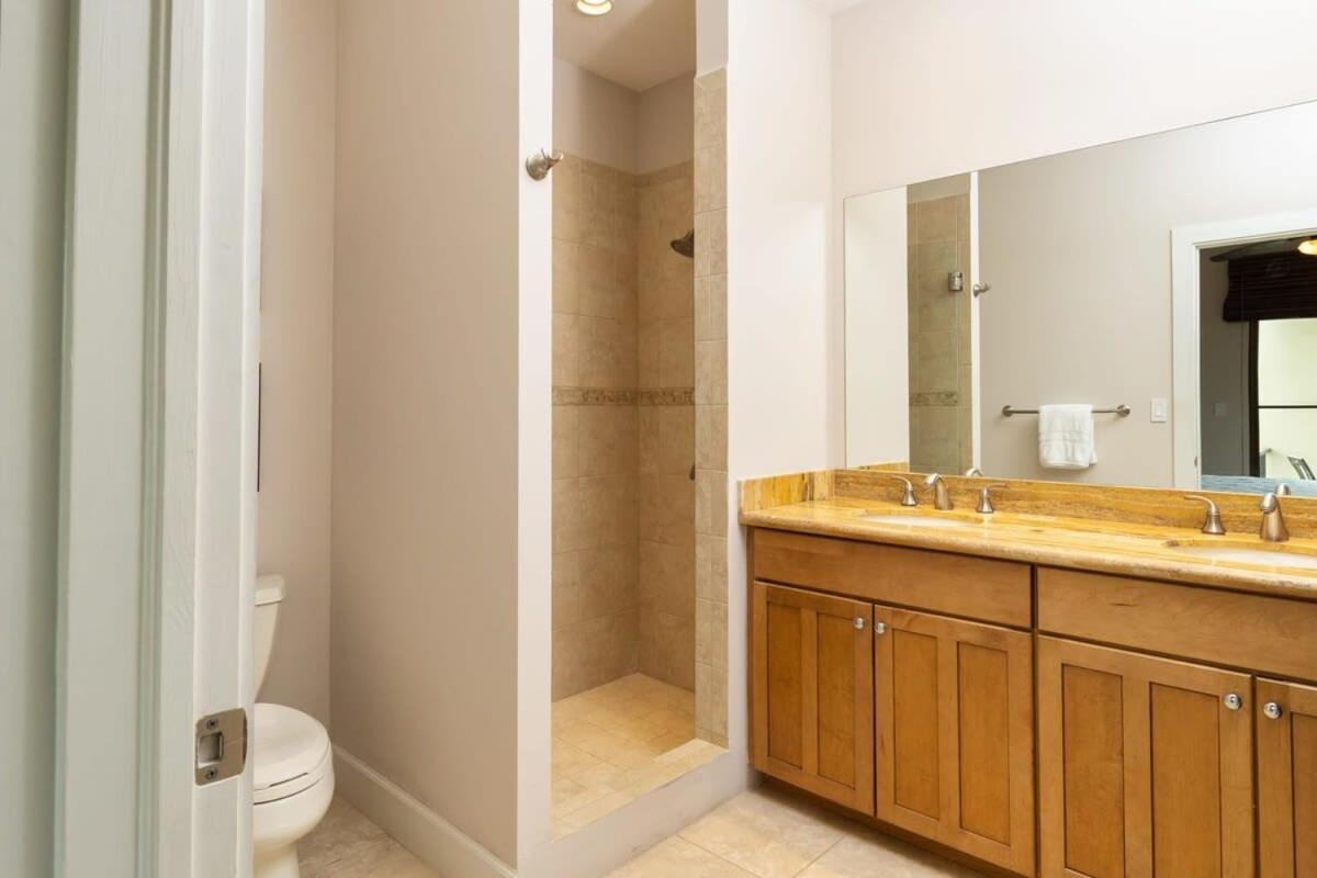 3-Bedroom 2-Bath Condo Overlooking Pool