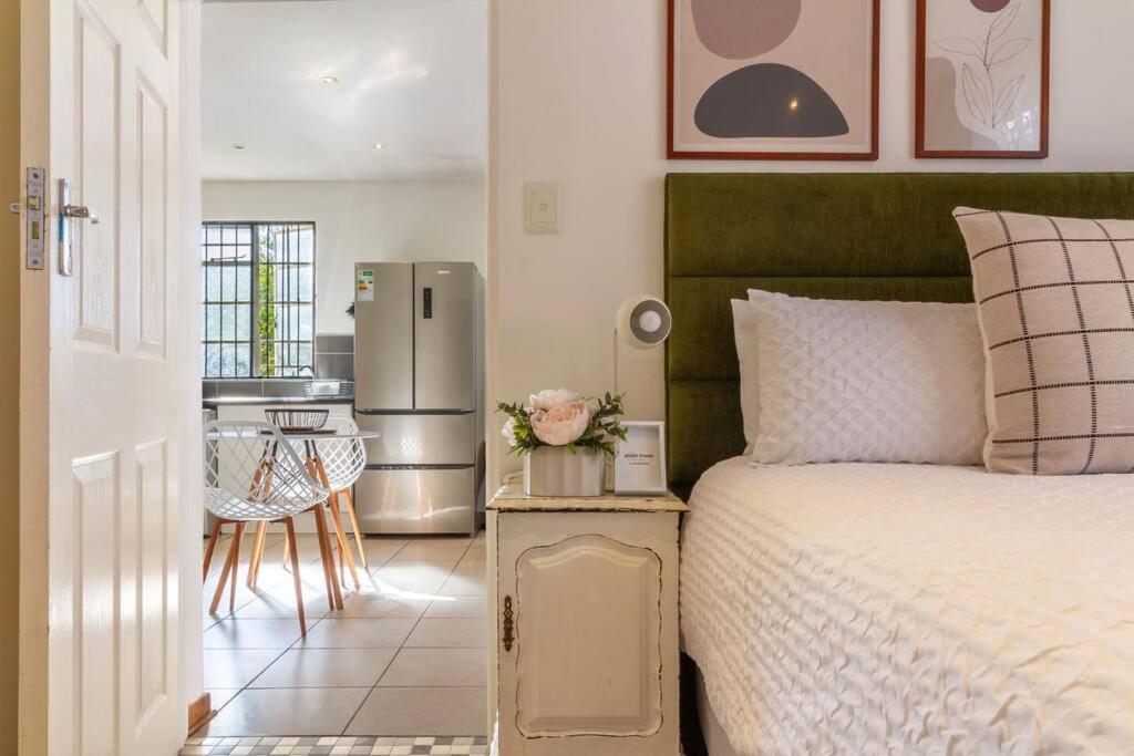 1 Bedroom Apartment in Houghton with Uninterrupted WiFi