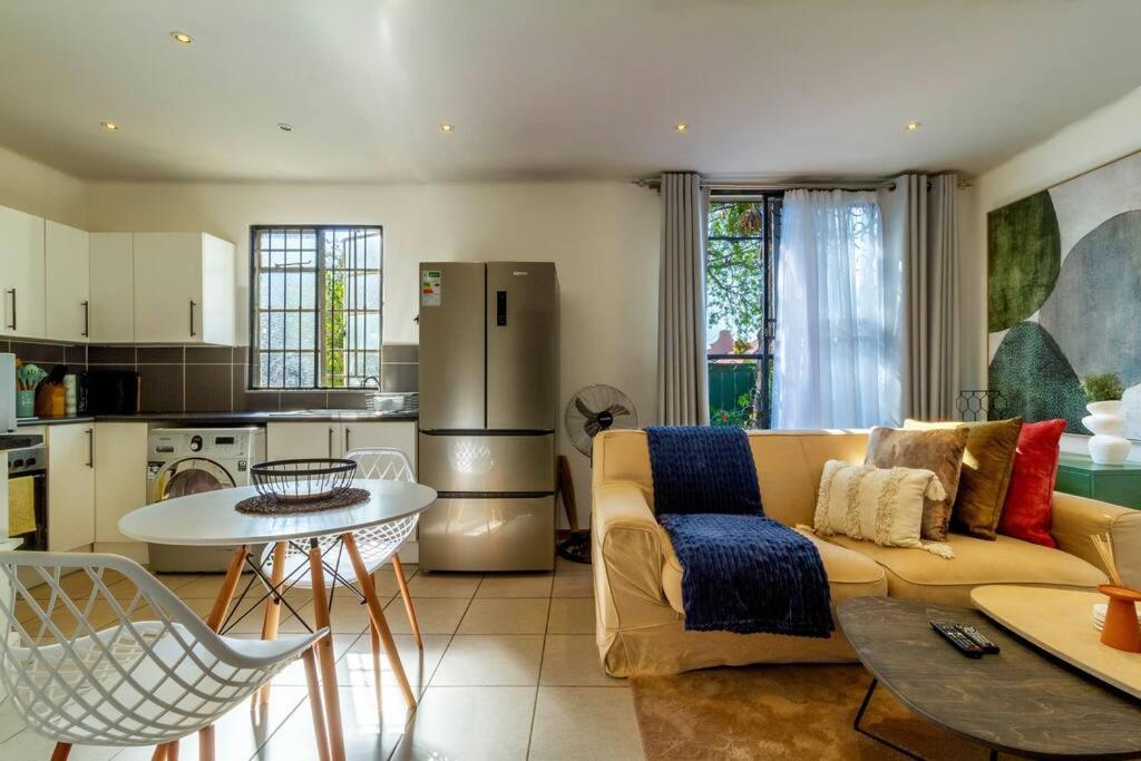 1 Bedroom Apartment in Houghton with Uninterrupted WiFi