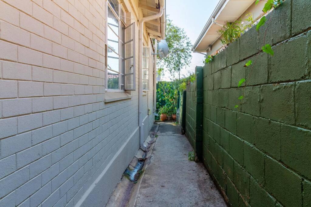 1 Bedroom Apartment in Houghton with Uninterrupted WiFi