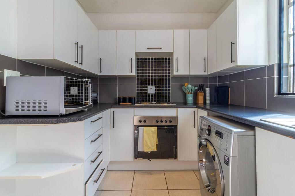 1 Bedroom Apartment in Houghton with Uninterrupted WiFi