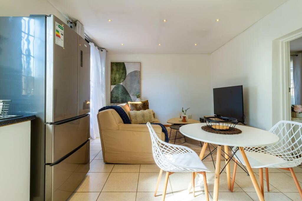 1 Bedroom Apartment in Houghton with Uninterrupted WiFi