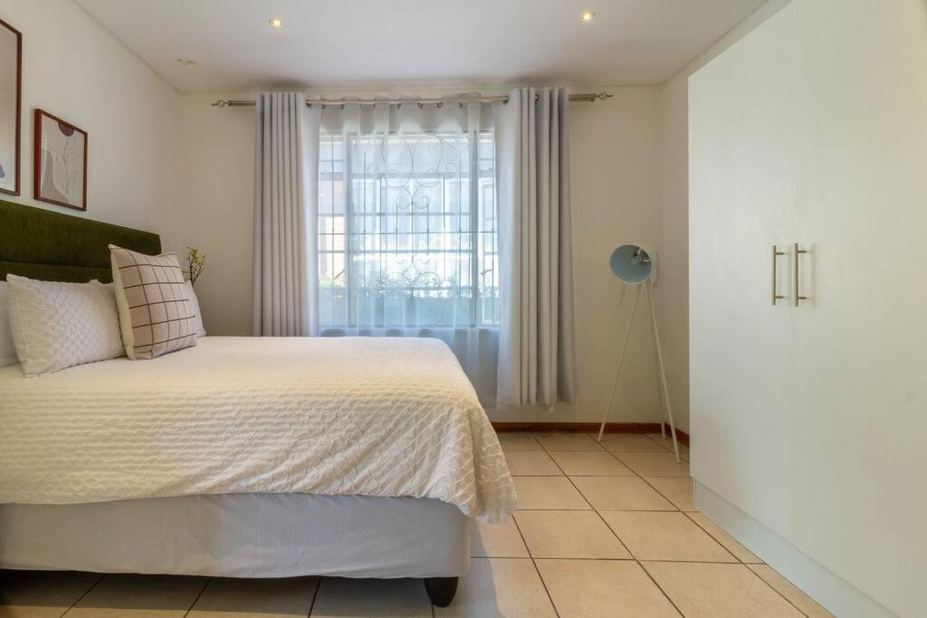 1 Bedroom Apartment in Houghton with Uninterrupted WiFi