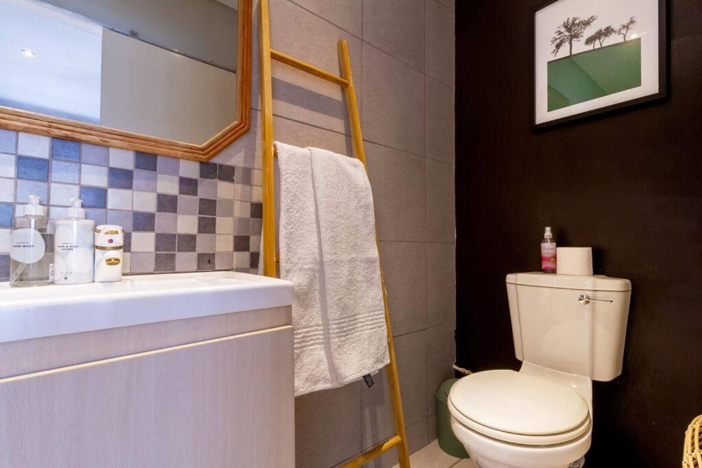 1 Bedroom Apartment in Houghton with Uninterrupted WiFi