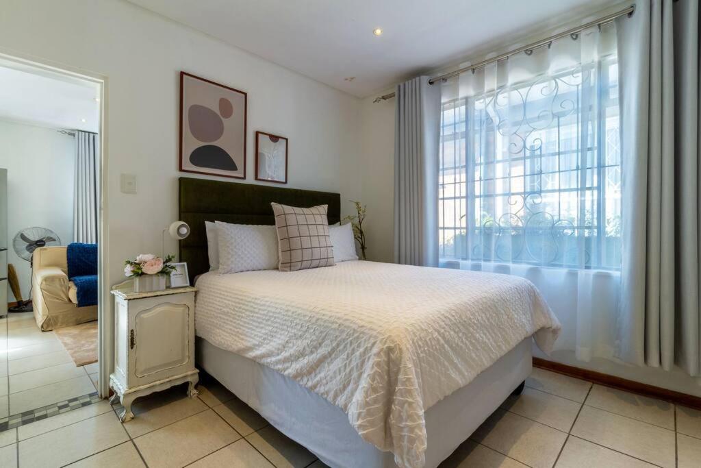 1 Bedroom Apartment in Houghton with Uninterrupted WiFi